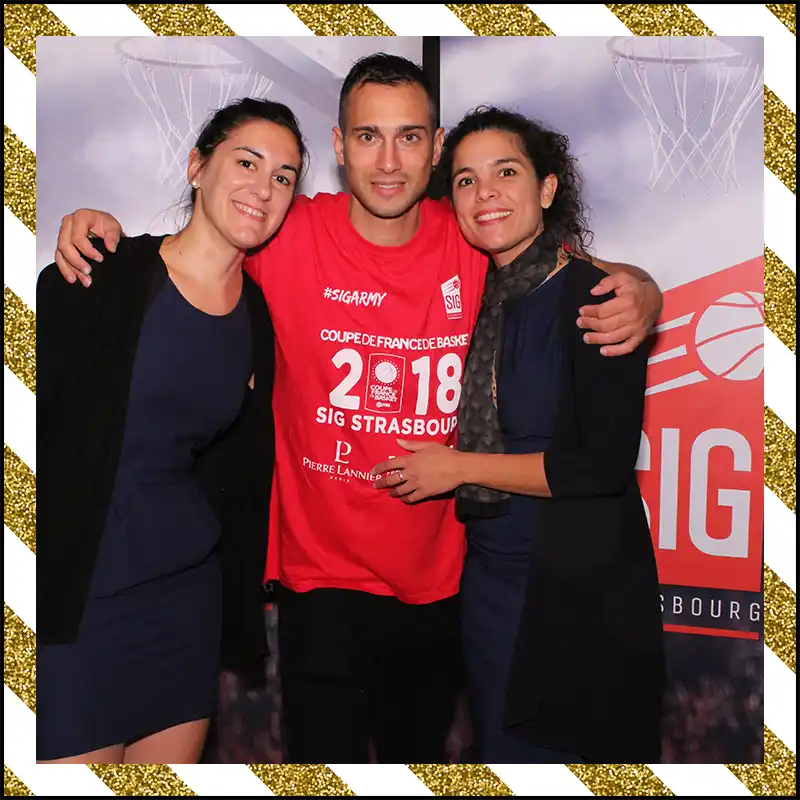 MC+V-800x800-SIG 2018 Team-Gold-black